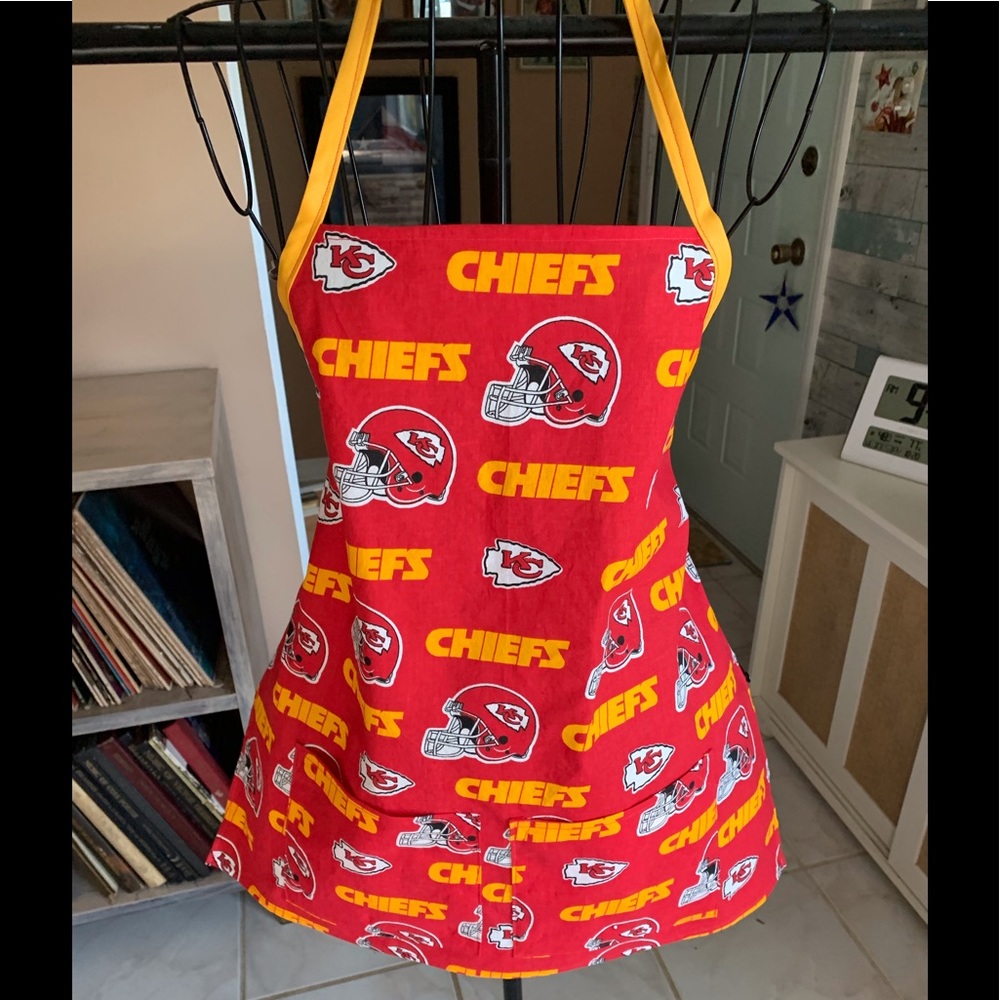 Child-size Kansas City Chiefs apron / art smock
